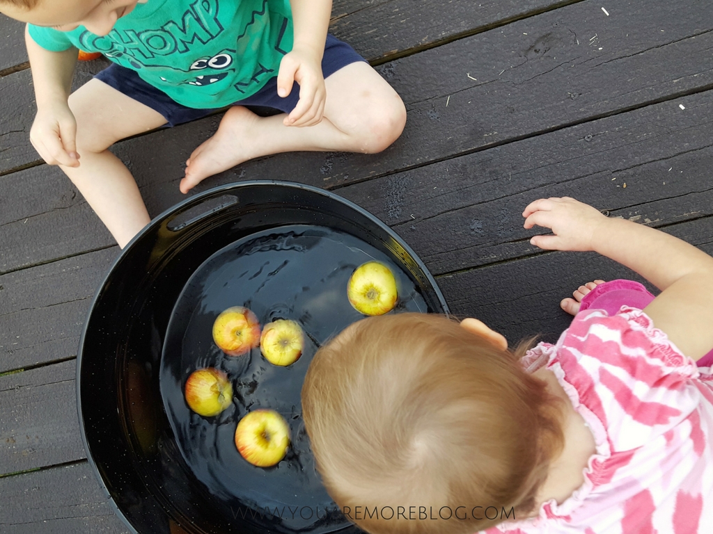 Backyard-Fall-Party-Toddlers-19